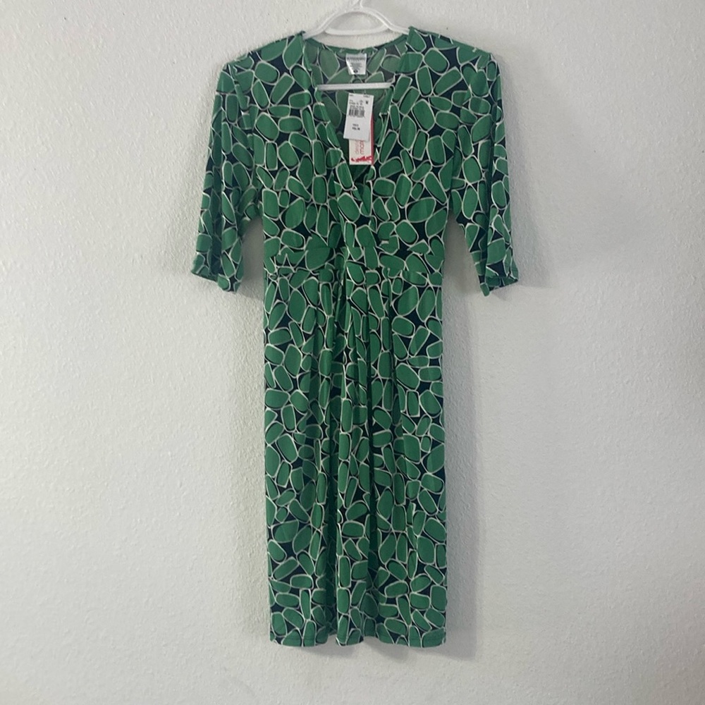 Green women’s maternity dress